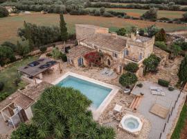 Captivating 5-Bed Retreat in Ibiza 1470、ランダのホテル