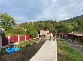 David guest house LOFT Коттеджи на берегу реки