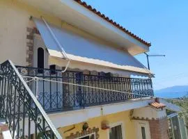 Το μπαλκόνι της Ερέτριας