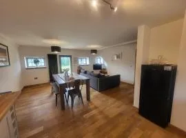 Cosy cottage with private hot tub in east devon