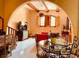 See You Mystic Flowers, villa en Għarb