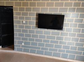 Studio Terminus 61, penginapan di Keur Massar