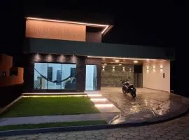 Casa em condomínio porto marina