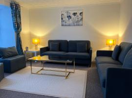 Etruria House - Near Water World, Festival Park and Bet365, hotel in Stoke on Trent