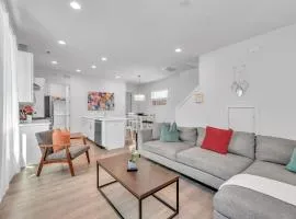 4BR Queen City Base Minutes to Stadium & NoDa