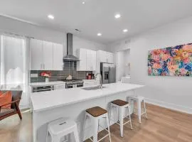 Queen City 4BR 3BA Retreat