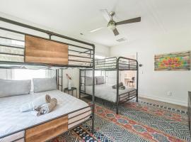 Queen City 4BR 3BA Retreat, hotell sihtkohas Charlotte