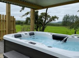 The Truck With Private Hot Tub - Forest View, hotel in Ballynameen