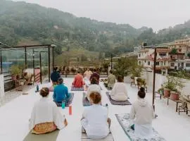 Niru Yoga Homestay sound healing & hiking retreat