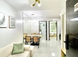 Cozy 2BR for 6pax Families & Groups, Wi-Fi, Budget Stay near IT Park Cebu- Unit Vinn by GERRA