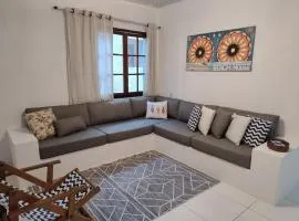 Casa na Ilha Grande ,areia e maré