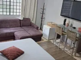 Aconchegante quarto no centro da cidade