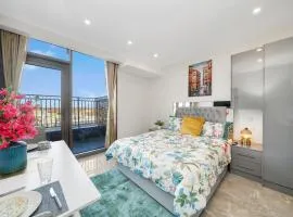 Studio with Balcony Godino Hotel Ilford