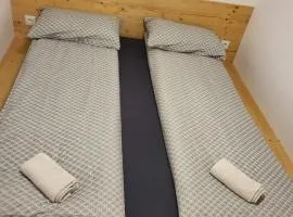 Hiška pod hrastom, G110 Podčetrtek, Aqualuna, Olimia