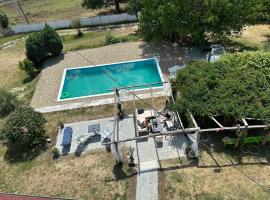 Escape Villa Šumadija, hotel in Masloševo