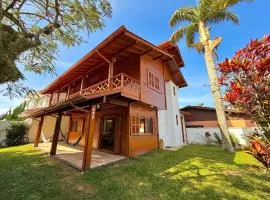 Casa espaçosa na Guarda do Embaú