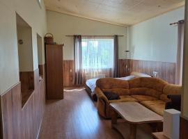 Family house in Dobele, acomoda&ccedil;&atilde;o em Dobele