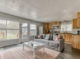 Riverbend Retreat 3 - Riverfront, Hot Tub, BBQ Pet Friendly