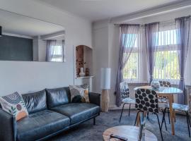 Dundee themed apartment with free parking, hotel u gradu Dandi