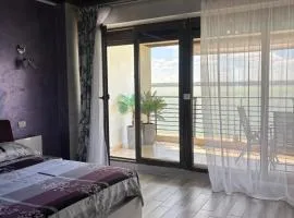 Mamaia Lake Deluxe