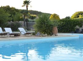 Domaine de la Manse, hotel v destinaci Villeneuve-de-Berg