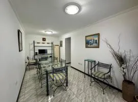 Departamento céntrico amplio con cochera incluida