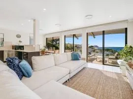Amelie - Luxury Beach View Condo Minutes To Beach