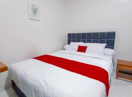 RedDoorz at Tebee Homestay near Tugu Kartasura, hotel near Adisumarmo Airport - SOC, Kartosuro