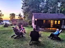 Cozy Cottage Lake Access Kayak Fire Pit