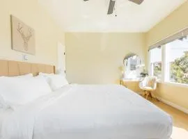 Cozy Sunny Brand-new Apt 1 Block From The Beach