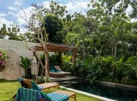 Amazing Villa close to Balangan beach with private pool and view
