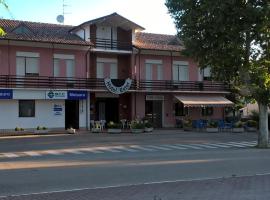 Albergo Ester, hotel v destinaci Piandimeleto
