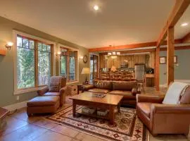 Aspen House in Fish Camp- 2 Miles from Yosemite's South Entrance