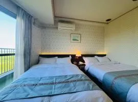 JUN Resort Hotel
