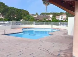 Small House With Garden - Residence With Pool