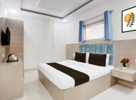 Viesnīca Super Hotel O Heera Nagar Formerly Cosy stay pilsētā Haldvāni, netālu no vietas Pantnagar Airport - PGH
