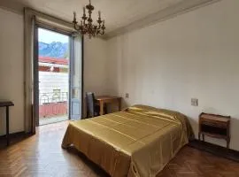 Appartamento completo o Camere private, Lecco Centro vicino alla stazione e al lago