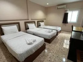 Sri Krungthep Hotel