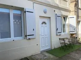 Appartement plein centre à 50m de la plage