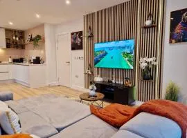 The Cozy Cloud - Modern Apartment- Wembley stadium- Parking