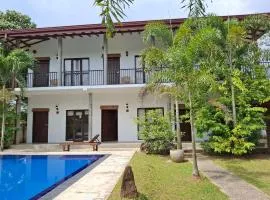 villa pearl mngrove