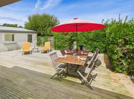 300m plage - maison pour 7 avec grande terrasse, Hotel in Penmarch