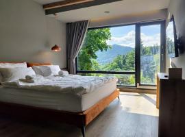 Celest Boutique Urban Hideaway, viešbutis Brašove
