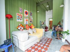 Baan Lek Tee 6 - Chinatown near Yaowarat and MRT, cottage in Bangkok