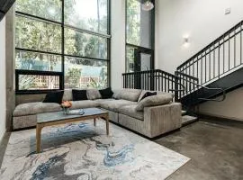 Palm & Vine MODERN COZY LOFT in HOLLYWOOD, FREE Parking