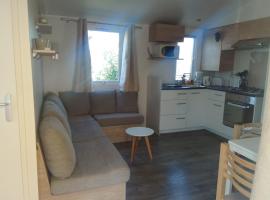 Camping le lac des rêves Mobil home "Séléna" possibilité location trottinette Electrique、ラットのホテル