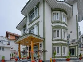 Mountain Nest A Boutique Stay Near Dal Lake, Srinagar