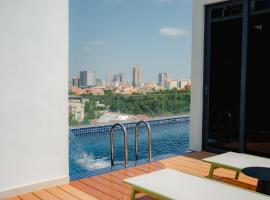 The Scenic Hotel, luxe hotel in Phnom Penh