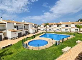 Charming 3-Bedroom Villa with Pool in Albufeira