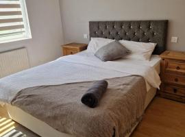 Spacious Luxurious Serviced Accomodation, hotel in Doncaster